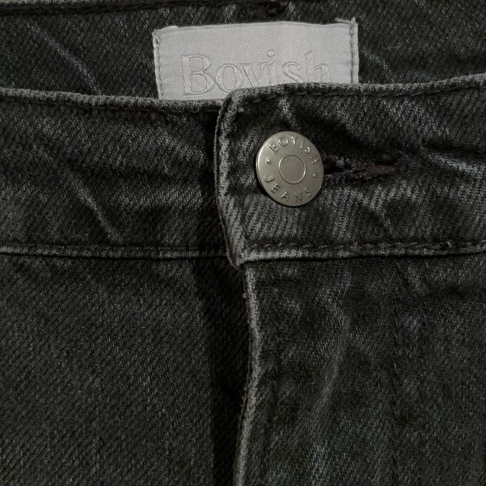 Boyish - Picture 2 of 5